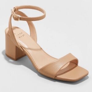 A new day Sonora block heel NWOT